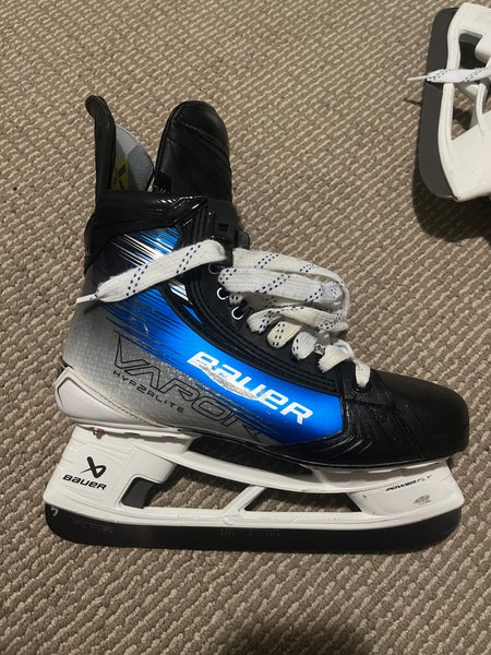 2025 Bauer Vapor Hyperlite 2 Hockey Skates Regular Width Pro Stock 8.5 (Barely Used)