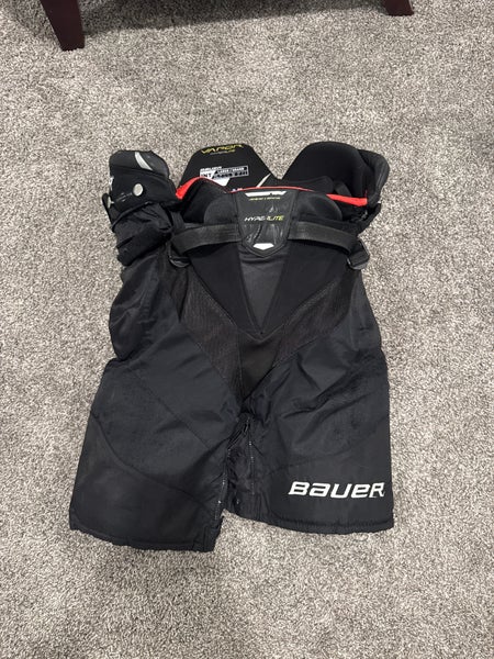 Large Intermediate Bauer Vapor Hyperlite Hockey Pants (Used)