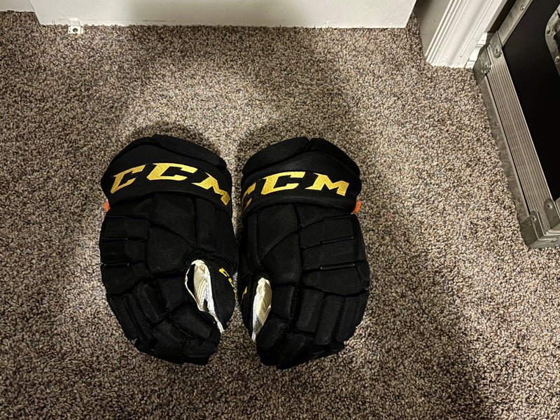 CCM Vancouver Canucks flying skate ft1 Jetspeeds