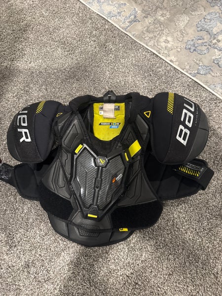 bauer mach shoulder pads READ DESC