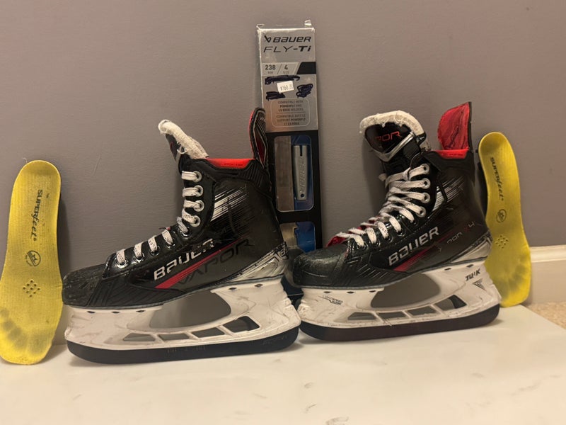 Bauer Vapor X4 Hockey Skates Size 4 Fit 1(Used)