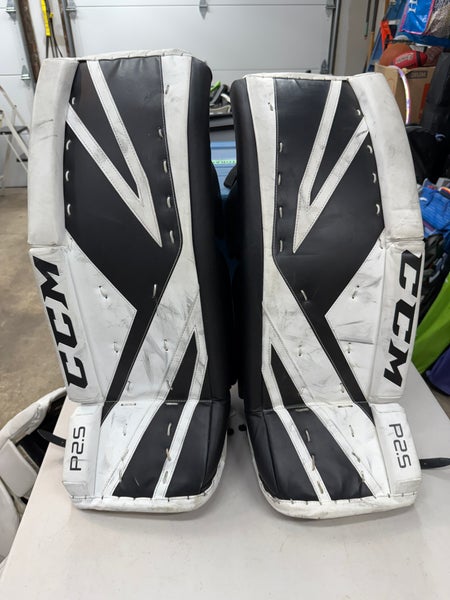 2022 28" CCM Axis 2.5 Goalie Leg Pads (Used)