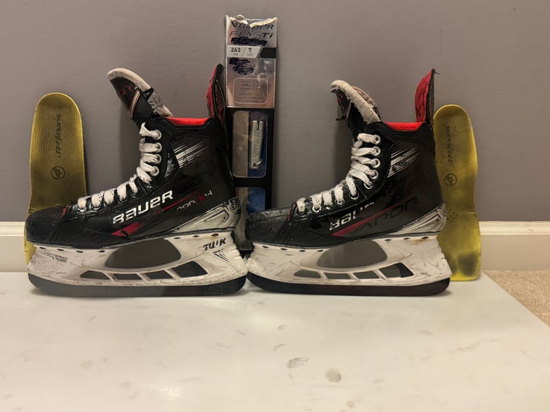 Bauer Vapor X4 Hockey Skates 7.5 Fit 1 (Used)