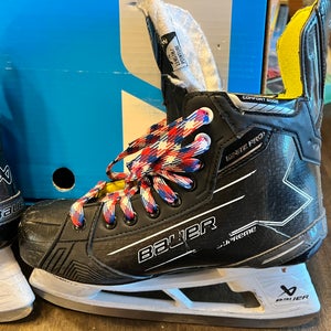 Bauer Ignite Pro+ Hockey Skates Regular Width 7.5 (Used)