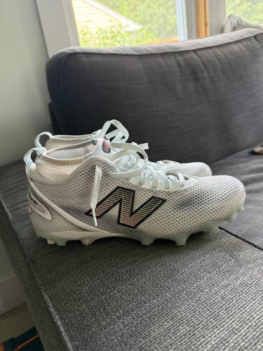 White Men's Size M 10.5 (W 11.5) Adult New Balance Mid Top Freeze LX5 Molded Cleats