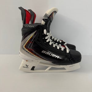 Like New Bauer Vapor Flypro Hockey Skates Size 5 Fit 1