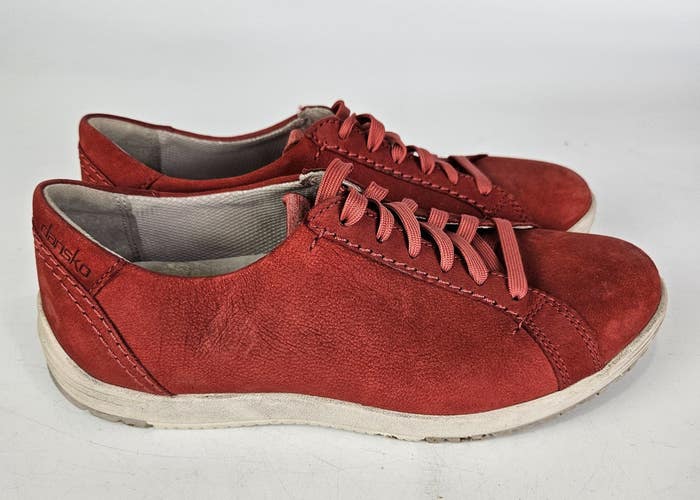 Dansko Womens Leela Red Chili Fashion Sneaker Waterproof Nubuck Shoe Size 38/7.5