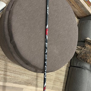 Senior Easton S17 Right Handed Hockey Stick (Used)
