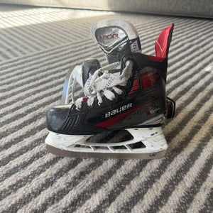 2024 Bauer Vapor 5x pro Hockey Skates 13.5 (Used)