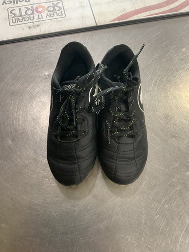 Used Puma Soccer Cleats Black Youth 11.0 11614-S000217596