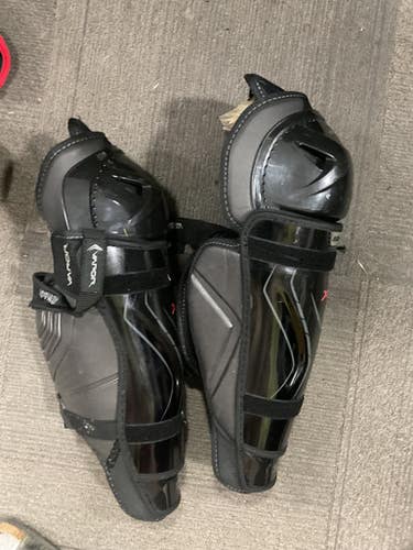 Used Bauer 900 LITE Senior Shin Guards Black 16" 11614-S000217550