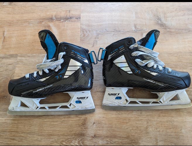 Used Junior True TF9 Hockey Goalie Skates Regular Width Size 3.5