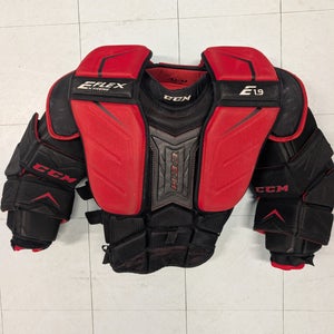 Medium CCM Extreme Flex Shield E1.9 Goalie Chest Protector (Used)