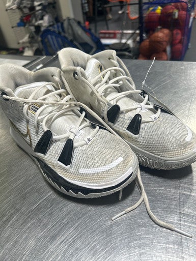 Used Nike KYRIE IRVING Basketball Shoes M White Senior 9 11825-S000033414