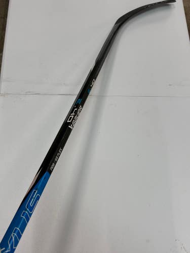 Intermediate Bauer Hockey Stick Right Handed P28 (Used)