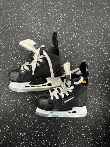 Used Bauer SUPREME 140 Youth Hockey Skate Youth 13.0 11849-S000029807