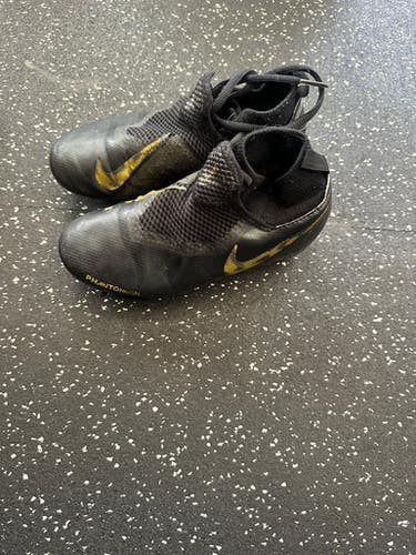 Used Nike Soccer Cleats Black Junior 01.5 11849-S000029764