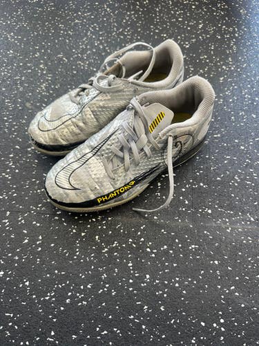 Used Nike Soccer Indoor Shoes Grey Junior 02 11849-S000029758