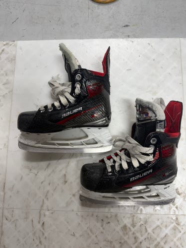 Bauer Vapor 5x pro Hockey Skates Regular Width 13 (Used)