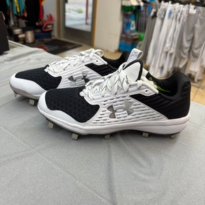 Under Armour Metal Baseball Cleats - Size 8