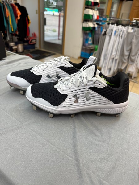 Under Armour Yard MT Metal Baseball Cleats - Size 8