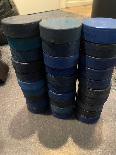 (Used) - Assorted Box of 4 oz. - Blue Mite Hockey Pucks (30 Pucks)