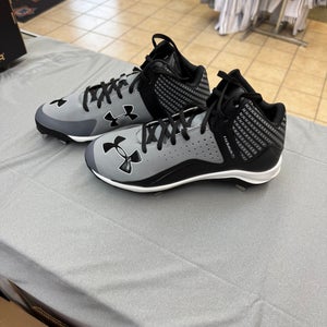 Under Armour Metal Baseball Cleats - Size 8.5