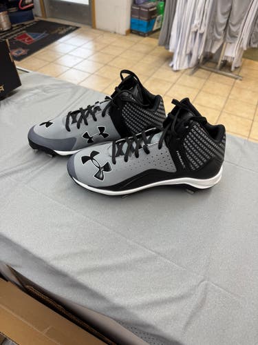 Under Armour Yard Mid ST Metal Baseball Cleats - Size 8.5