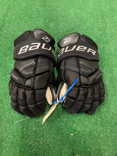 Black Senior Bauer Supreme 2S Pro Gloves 15" (Used)