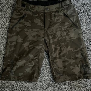 Troy Lee Designs Skyline mountain bike shorts