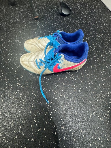 Used Nike Soccer Turf Shoes Clear And Royal Blue Junior 02.5 11849-S000028561
