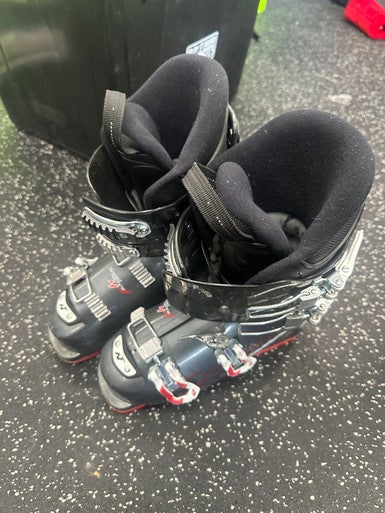 Used Nordica SPEED MACHINE 4 Boys DH Ski Boot Black 230 MP - J05 - W06 11849-S000029736