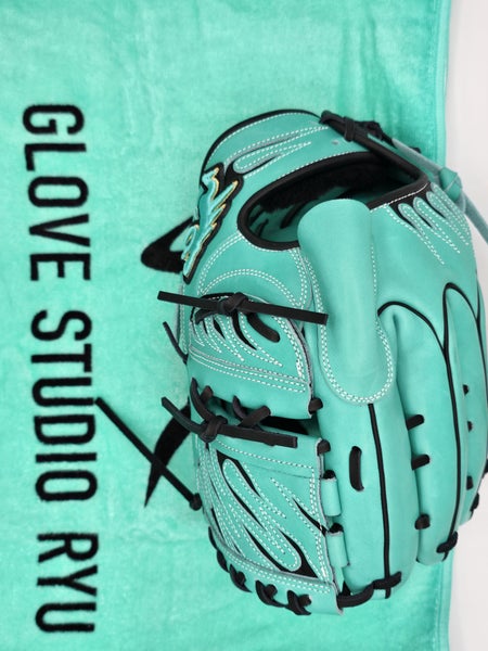 Rare Find: Glove Studio Ryu, RHT Pitchers Glove