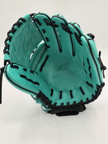Rare Find: Glove Studio Ryu, RHT Pitchers Glove | SidelineSwap