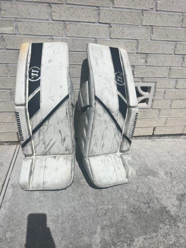 32"  Warrior Ritual G5 Goalie Leg Pads (Used)