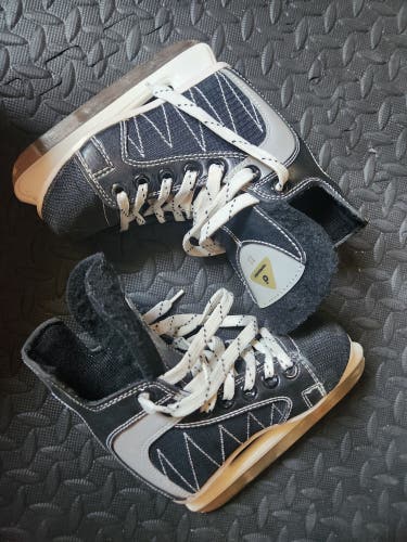 Hockey Skates 11 (Used)