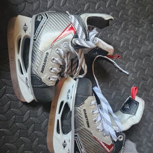 Easton Stealth S1 Hockey Skates 9 (Used)