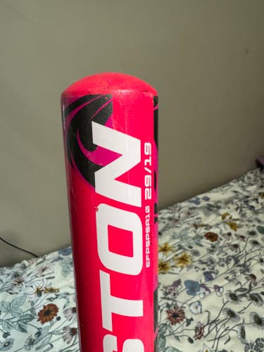 2025 Easton Pink Sapphire Alloy Bat (-10) 19 oz 29" (Used)