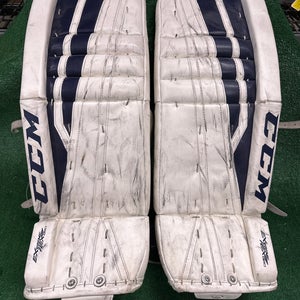 White 31" Intermediate CCM Extreme Flex II 860 Goalie Leg Pads (Used)