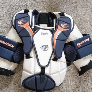Youth S/M Vaughn Velocity 7100 Goalie Chest Protector (Used)