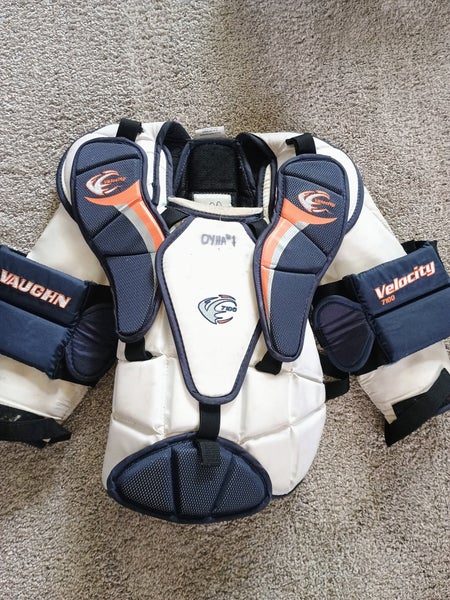 Youth S/M Vaughn Velocity 7100 Goalie Chest Protector (Used)