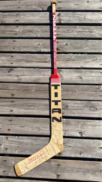 VINTAGE 1980-81 GAME USED LEAFS TEAM SIGNED TITAN SUPER PRO GOALIE STICK MICHAEL “BUNNY” LAROCQUE