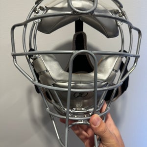 Force 3 Pro Traditionnal Catcher's Mask (Used)