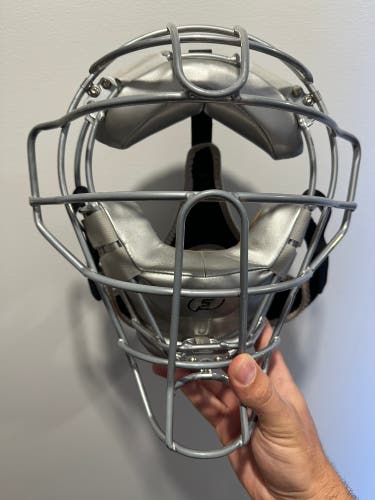 Force 3 Pro Traditionnal Catcher's Mask (Used)