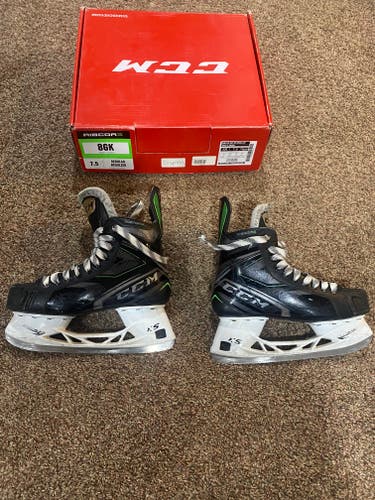 Used Senior CCM Ribcor 86K Hockey Skates Size 7.5 D
