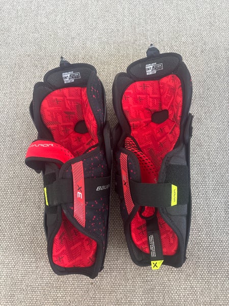 Intermediate Bauer Vapor 3X 13" Shin Pads  (New)