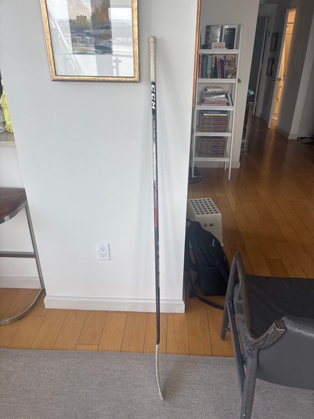 Intermediate CCM JetSpeed FT440 Right Handed Hockey Stick P88  (New)