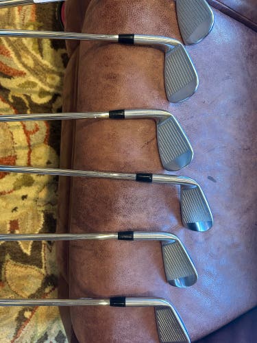 Titleist 716 CB Right Handed Iron Set Stiff Flex (Used)