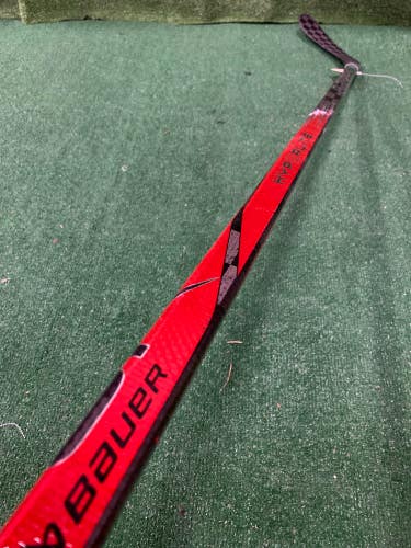 Senior Bauer Hyperlite 2 Hockey Stick Left Hand P28 (Used)