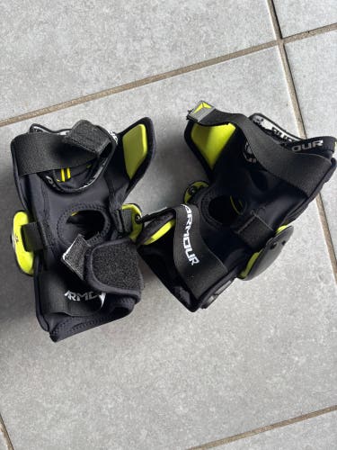 Under amour arm pads